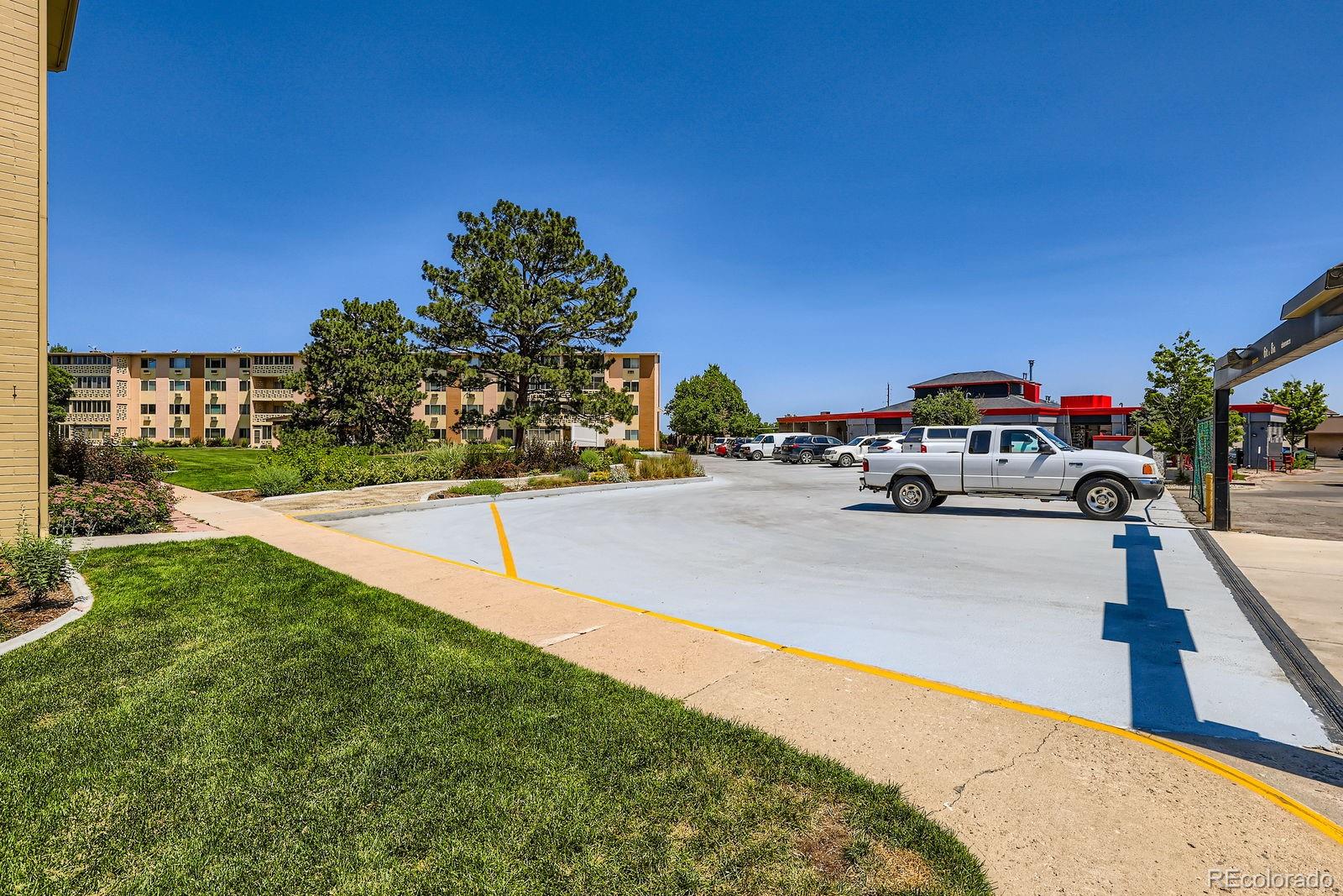 MLS Image #22 for 350 s clinton street,denver, Colorado
