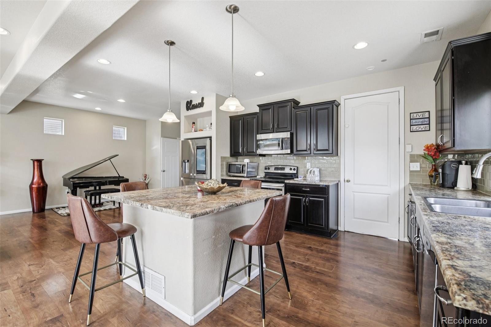 MLS Image #8 for 10589  worchester drive,commerce city, Colorado