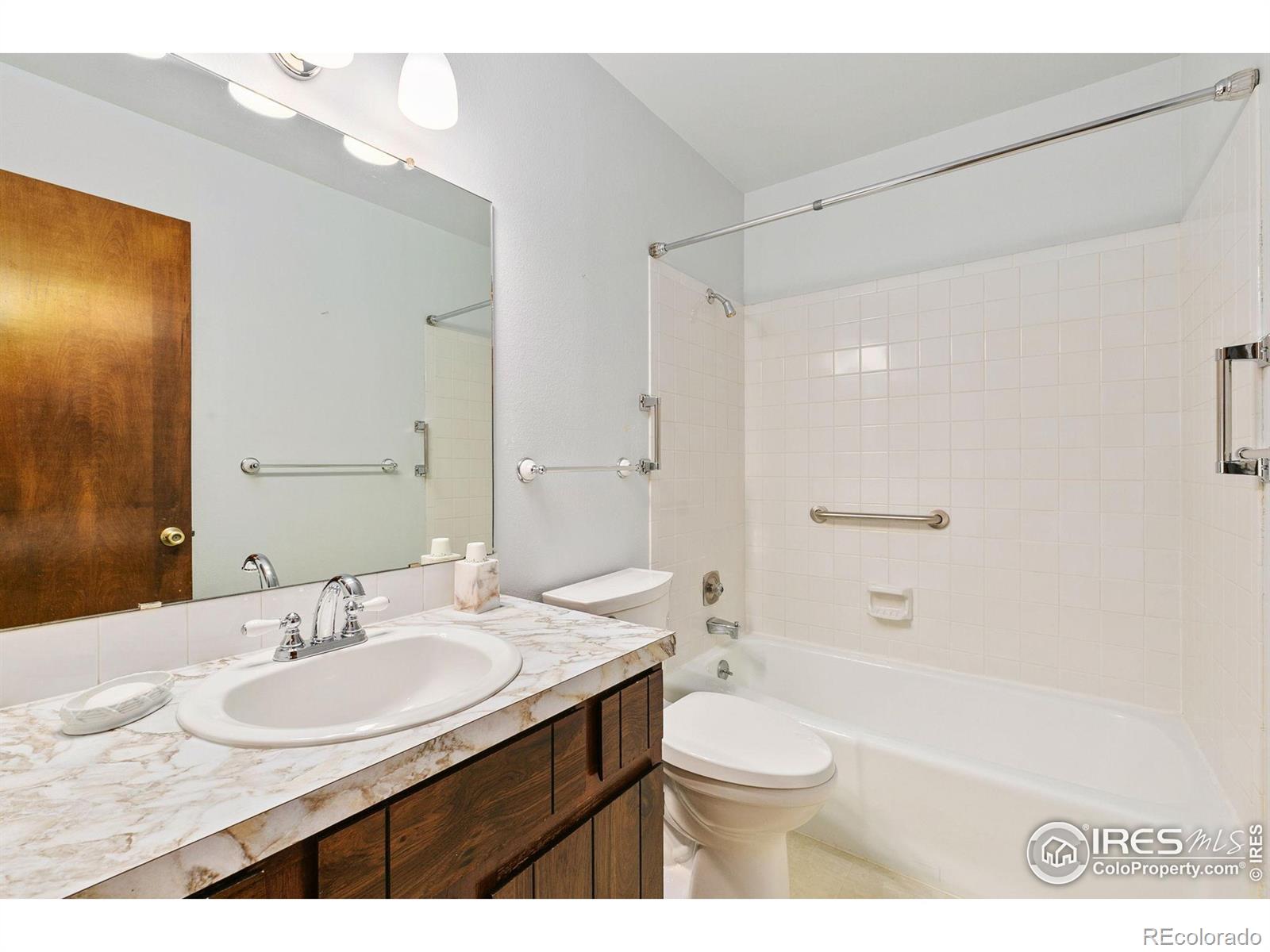 MLS Image #18 for 2940  rocky mountain court,fort collins, Colorado
