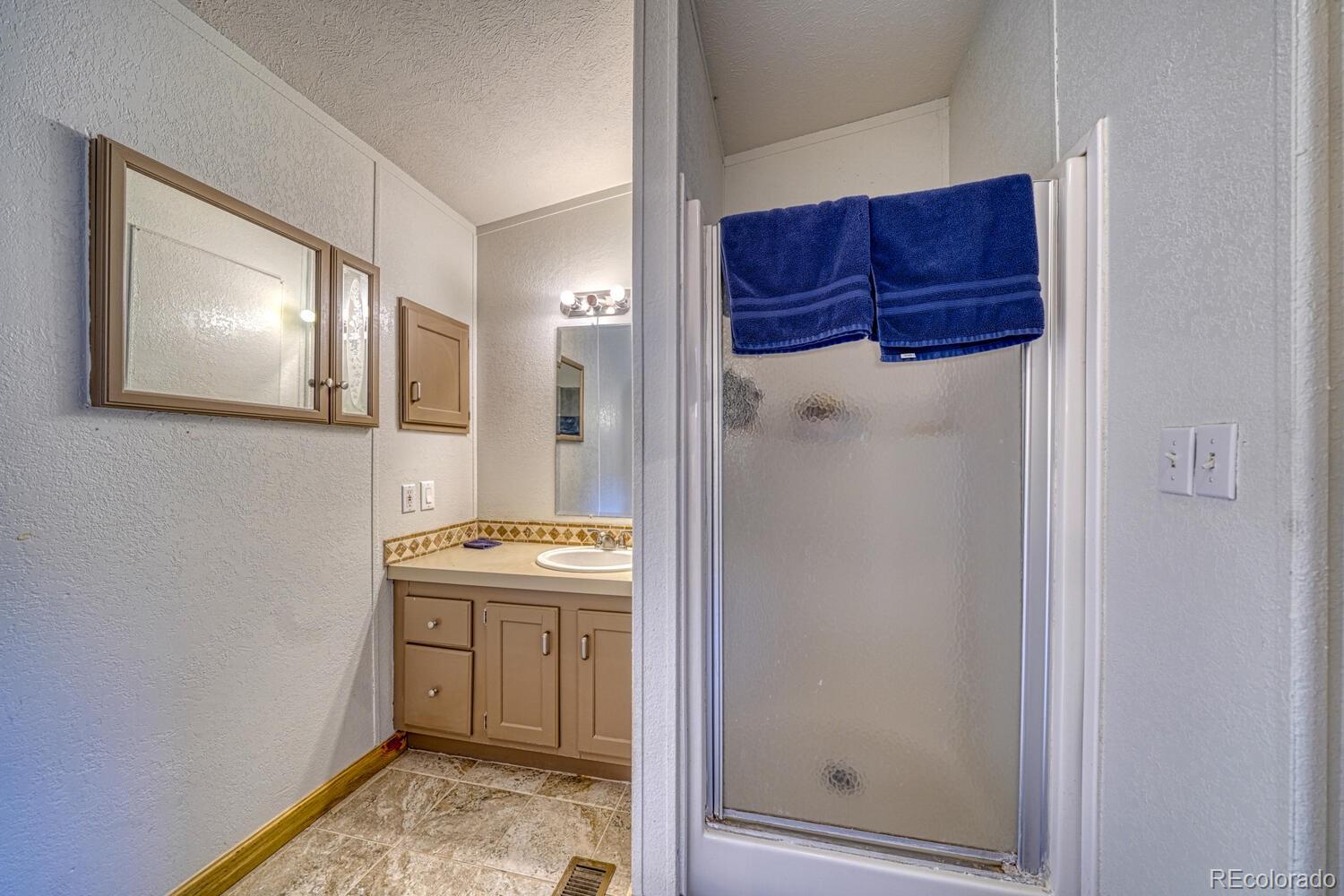 MLS Image #15 for 735  fox creek drive,coaldale, Colorado