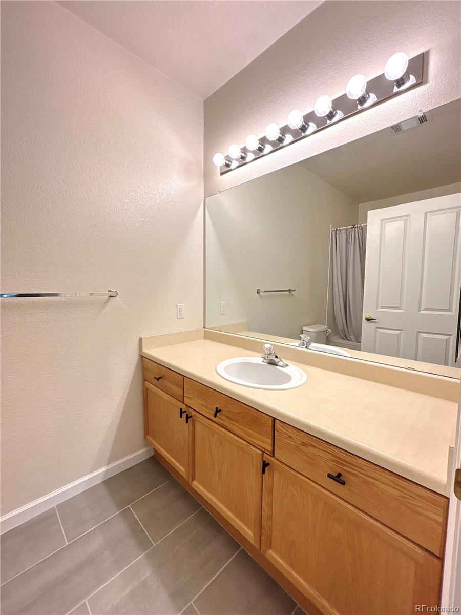 MLS Image #10 for 8338 s independence circle 104,littleton, Colorado