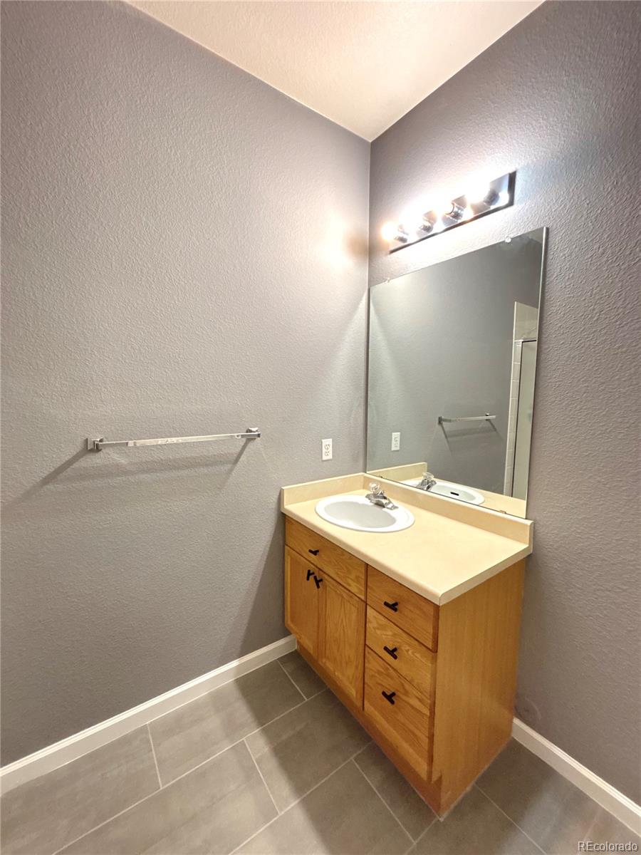 MLS Image #14 for 8338 s independence circle 104,littleton, Colorado