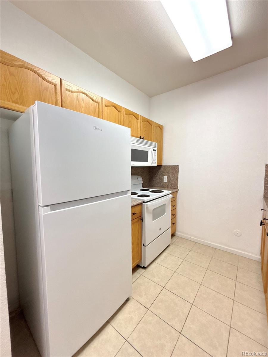 MLS Image #7 for 8338 s independence circle 104,littleton, Colorado