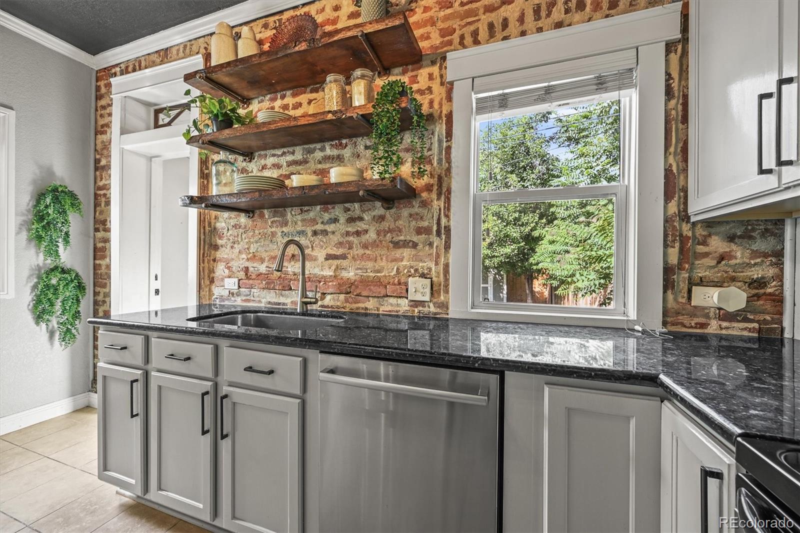 MLS Image #6 for 1024  34th street,denver, Colorado