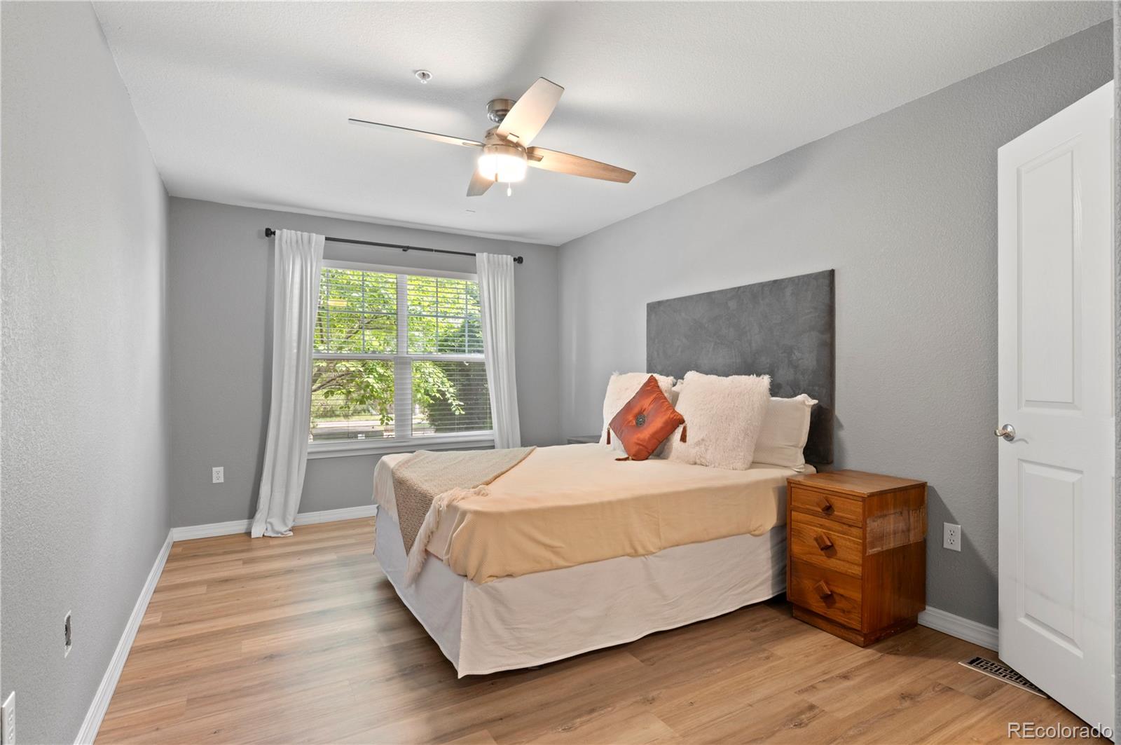 MLS Image #11 for 14300  waterside lane,broomfield, Colorado