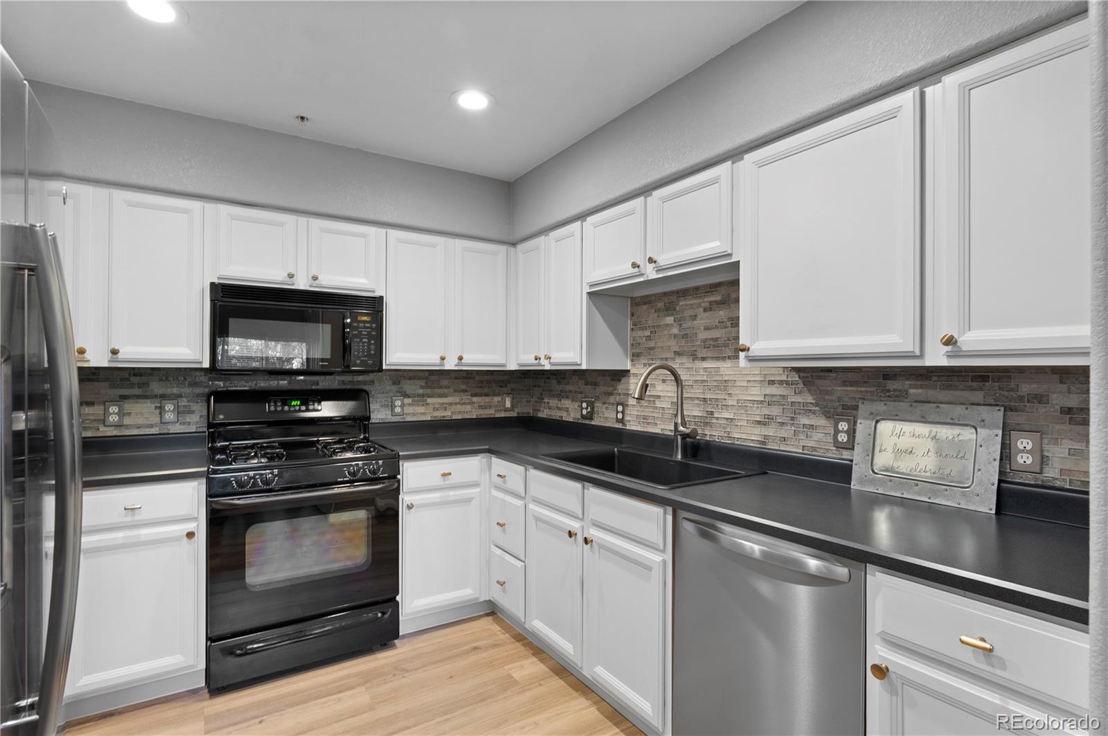 MLS Image #9 for 14300  waterside lane,broomfield, Colorado
