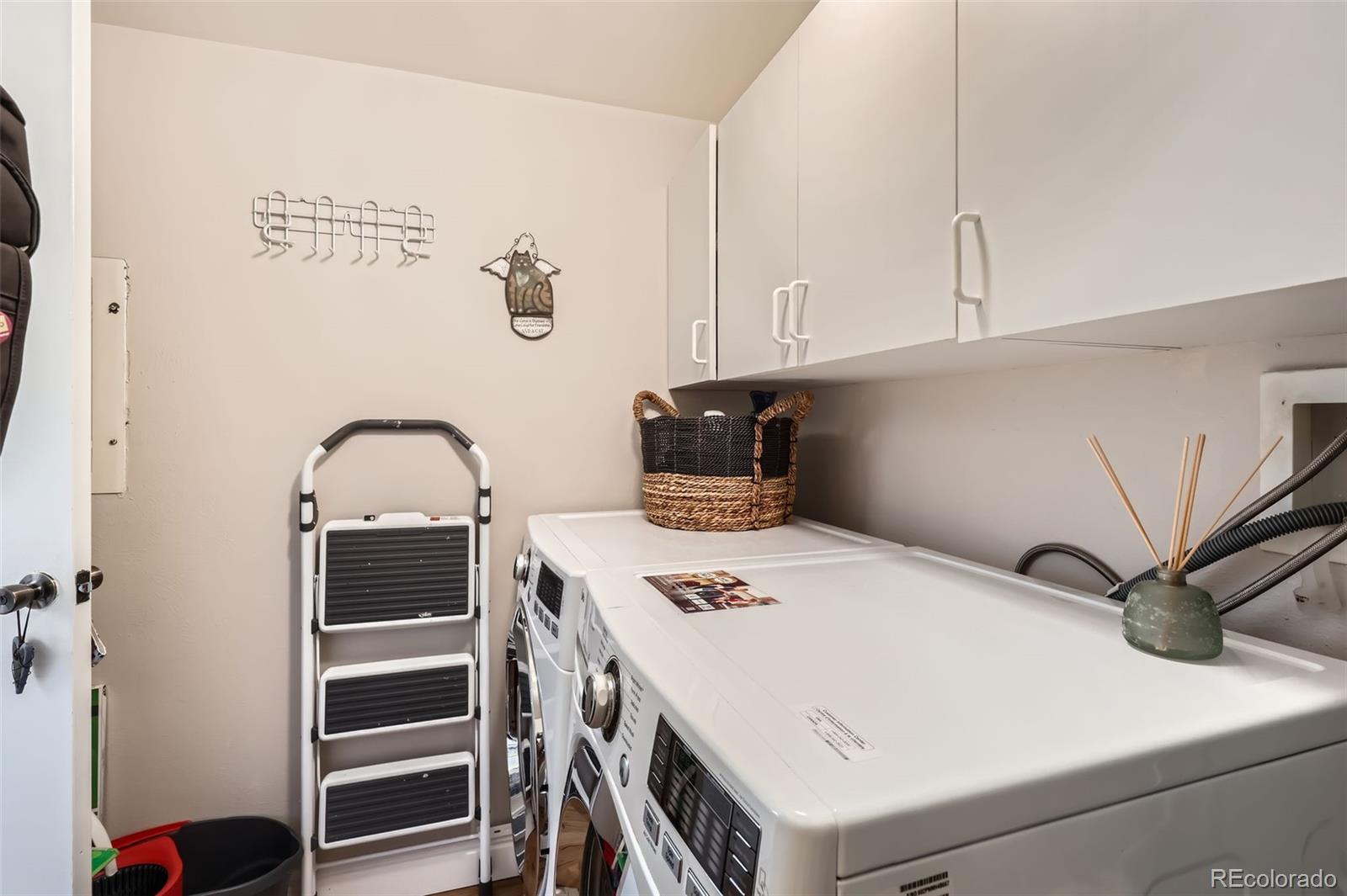 MLS Image #8 for 12512 e cornell avenue,aurora, Colorado
