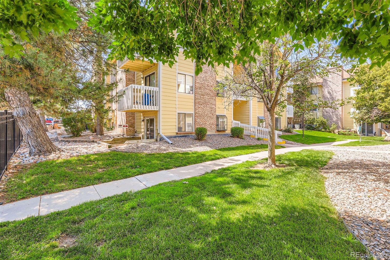 MLS Image #9 for 12512 e cornell avenue,aurora, Colorado