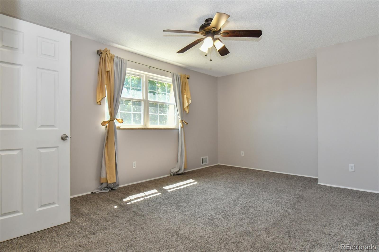 MLS Image #18 for 5719 s lowell boulevard,littleton, Colorado