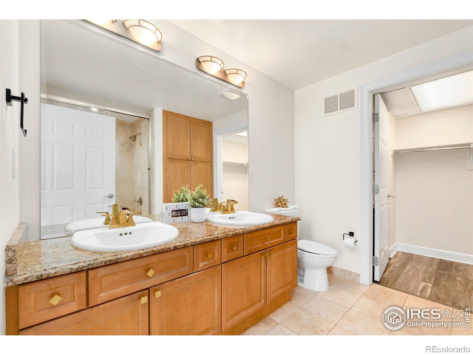 MLS Image #12 for 1827 n grant street,denver, Colorado