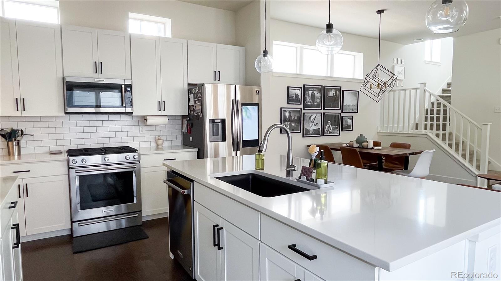 MLS Image #10 for 10033 e 60th avenue,denver, Colorado