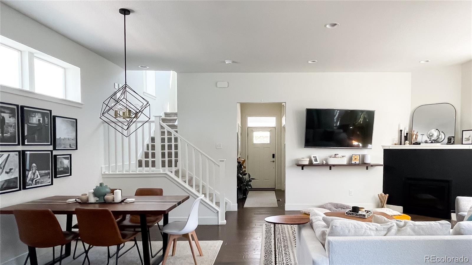 MLS Image #11 for 10033 e 60th avenue,denver, Colorado