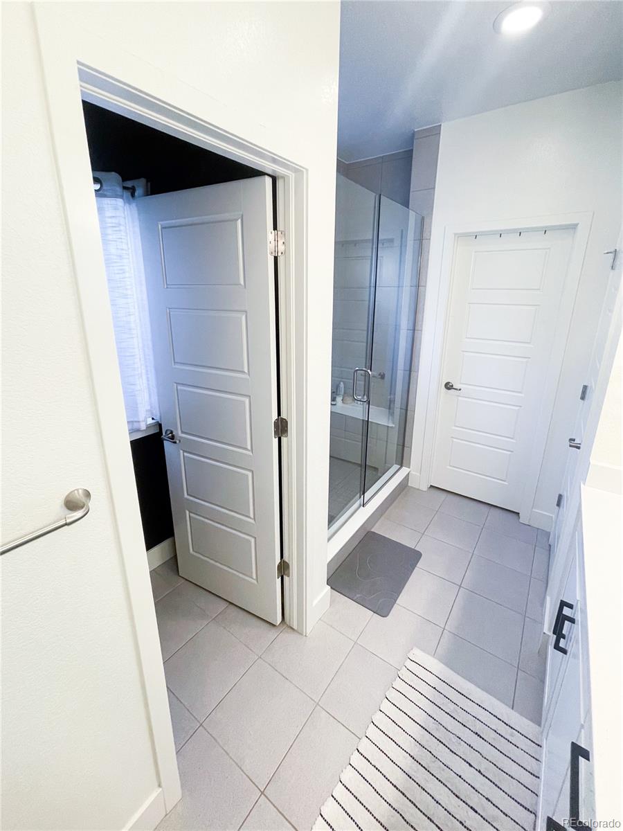 MLS Image #18 for 10033 e 60th avenue,denver, Colorado