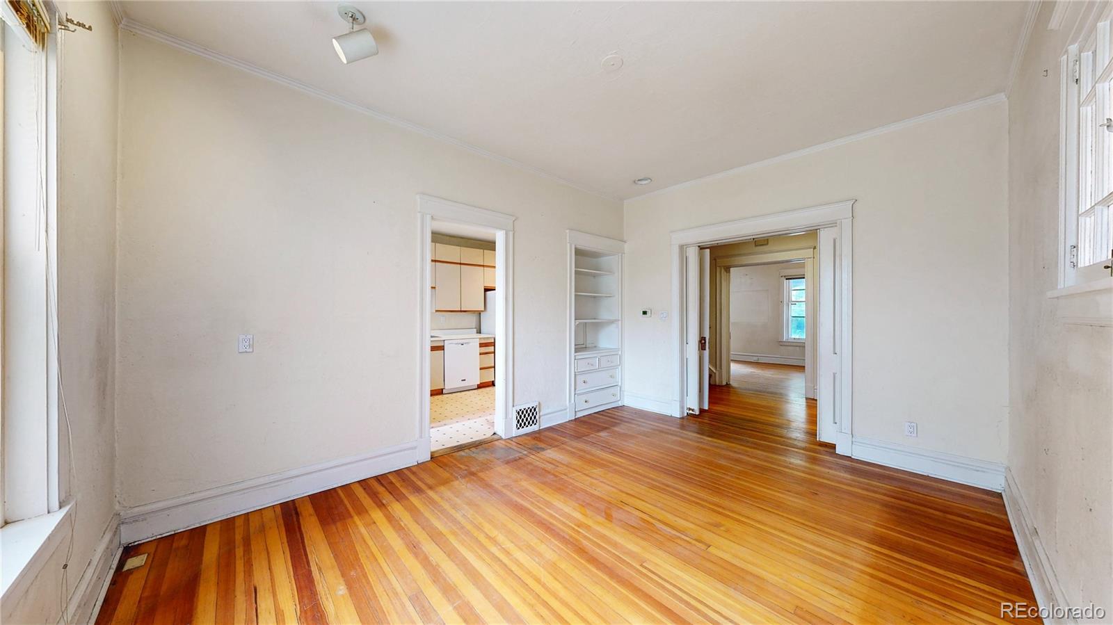 MLS Image #10 for 1266 n pearl street,denver, Colorado