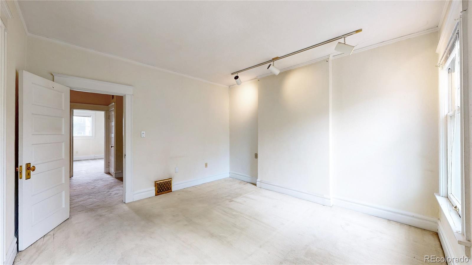 MLS Image #17 for 1266 n pearl street,denver, Colorado