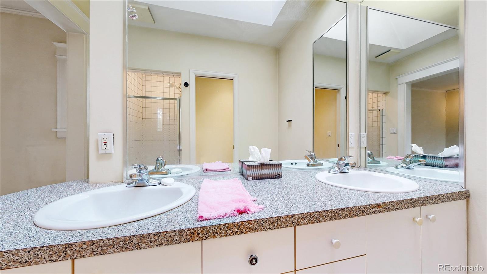 MLS Image #19 for 1266 n pearl street,denver, Colorado