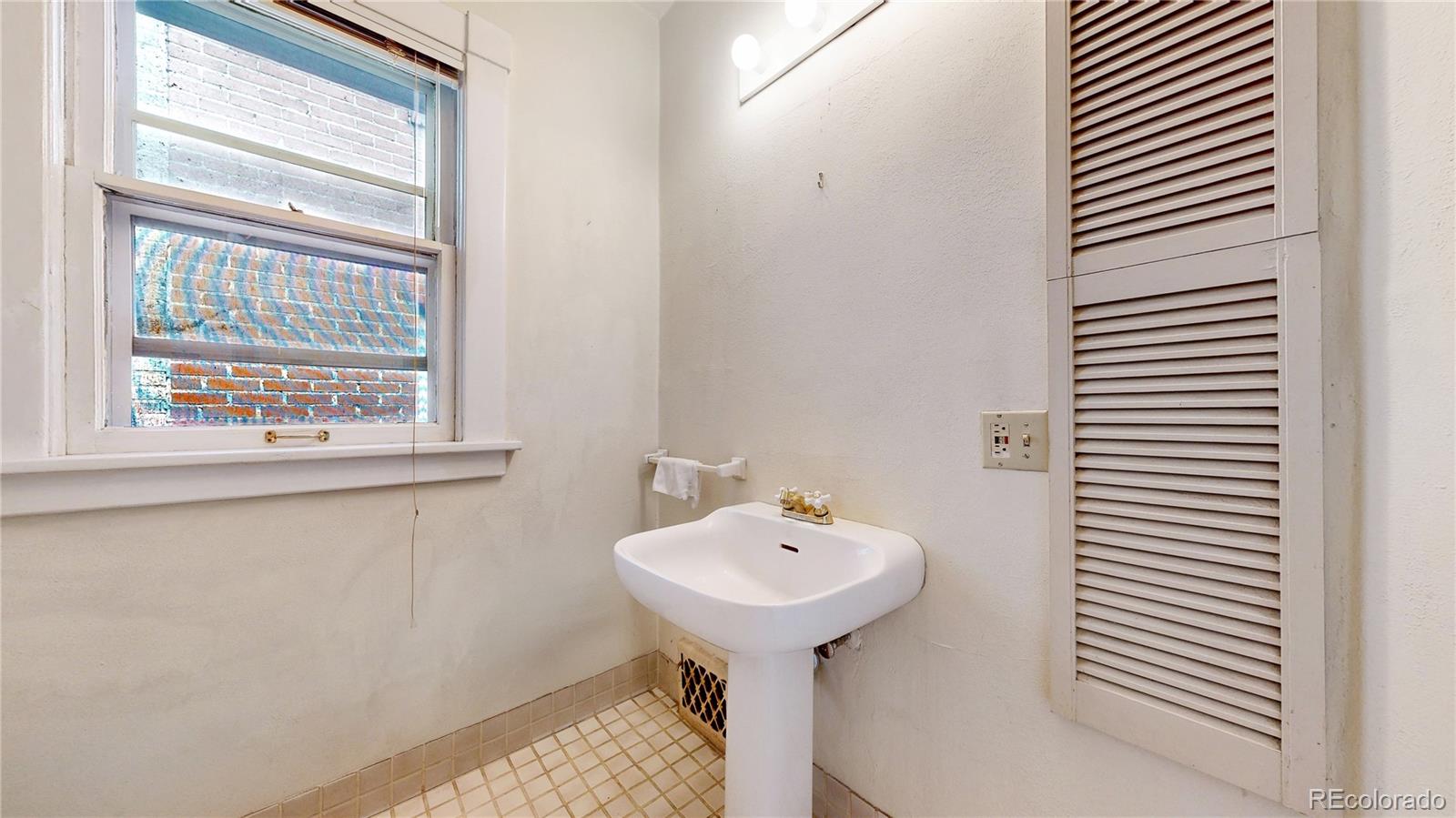 MLS Image #23 for 1266 n pearl street,denver, Colorado