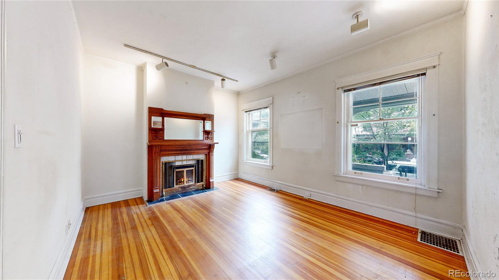 MLS Image #5 for 1266 n pearl street,denver, Colorado