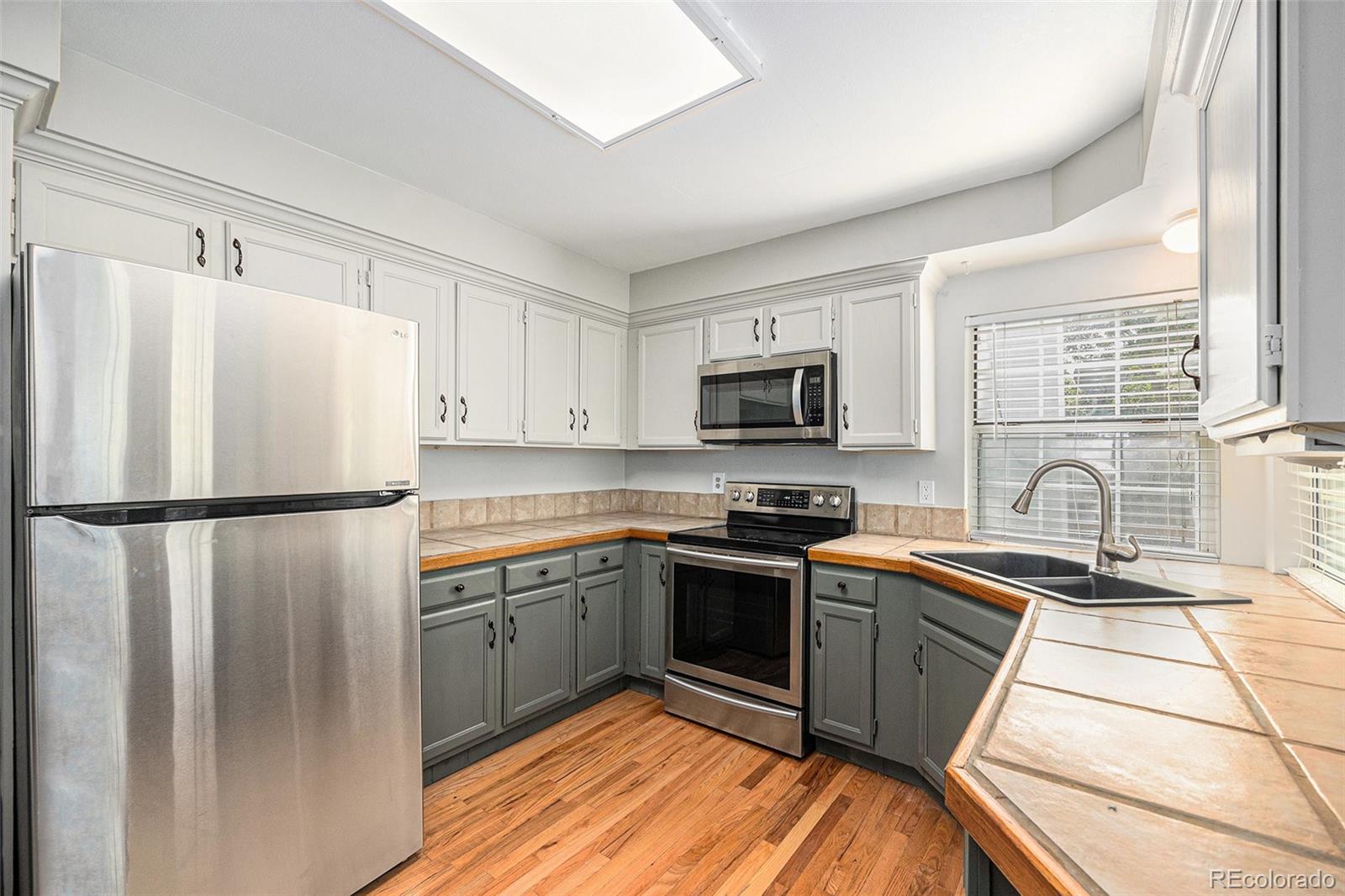 MLS Image #18 for 11022  trailrider pass,littleton, Colorado