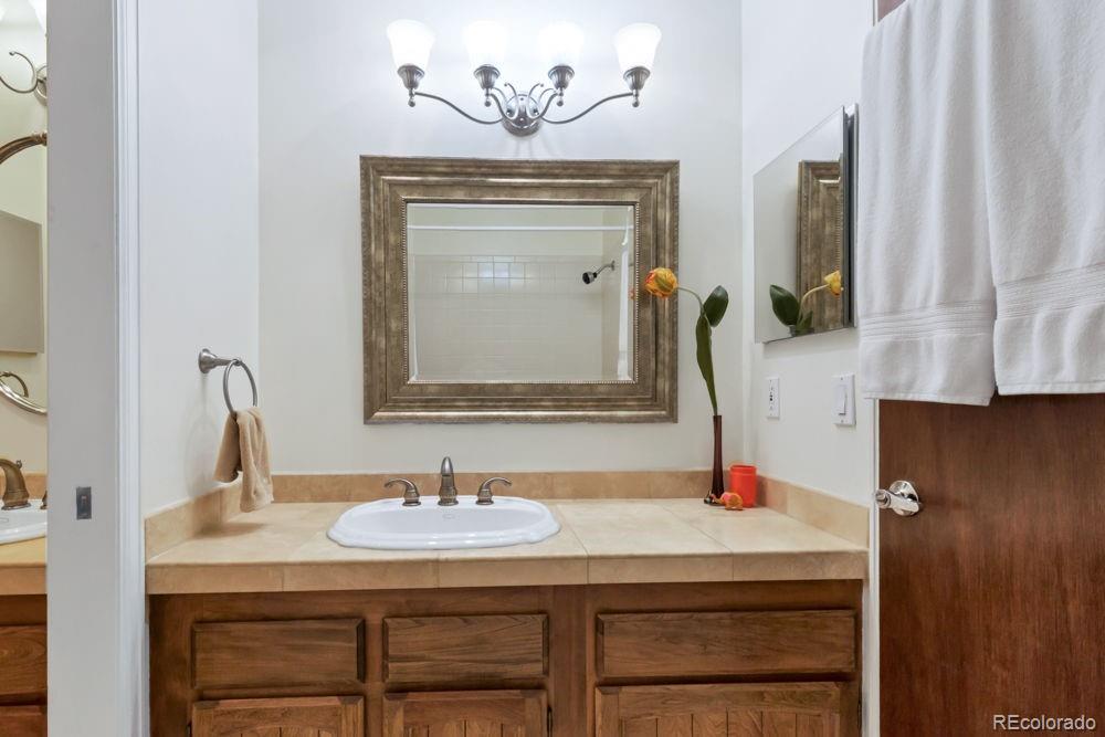 MLS Image #23 for 12193 e harvard drive,aurora, Colorado