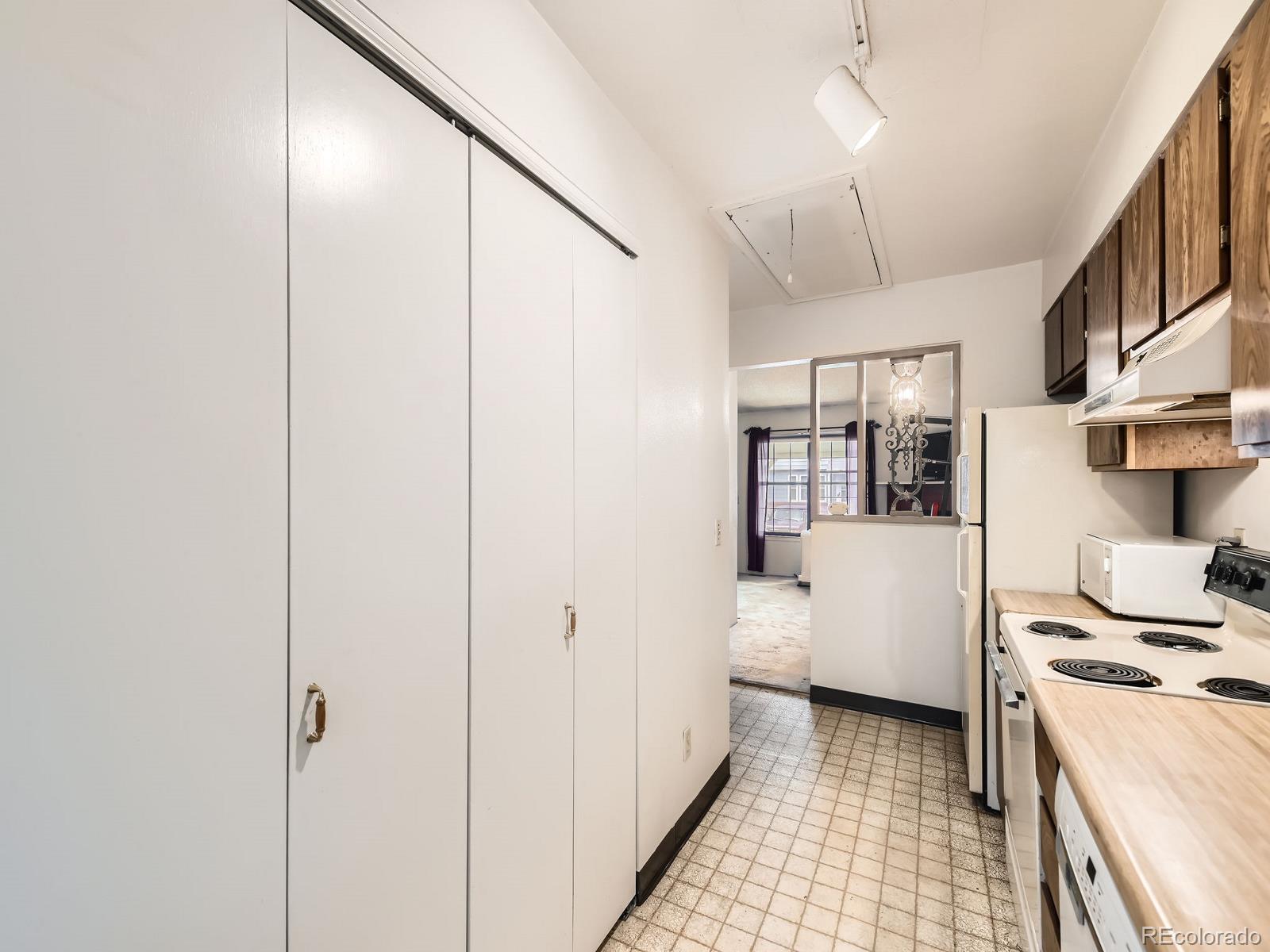MLS Image #13 for 8236  washington street,denver, Colorado