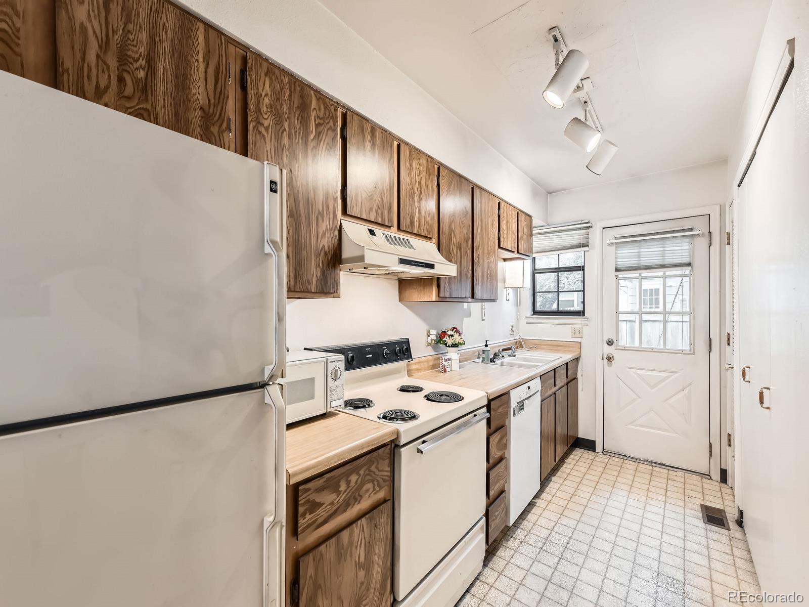 MLS Image #9 for 8236  washington street,denver, Colorado