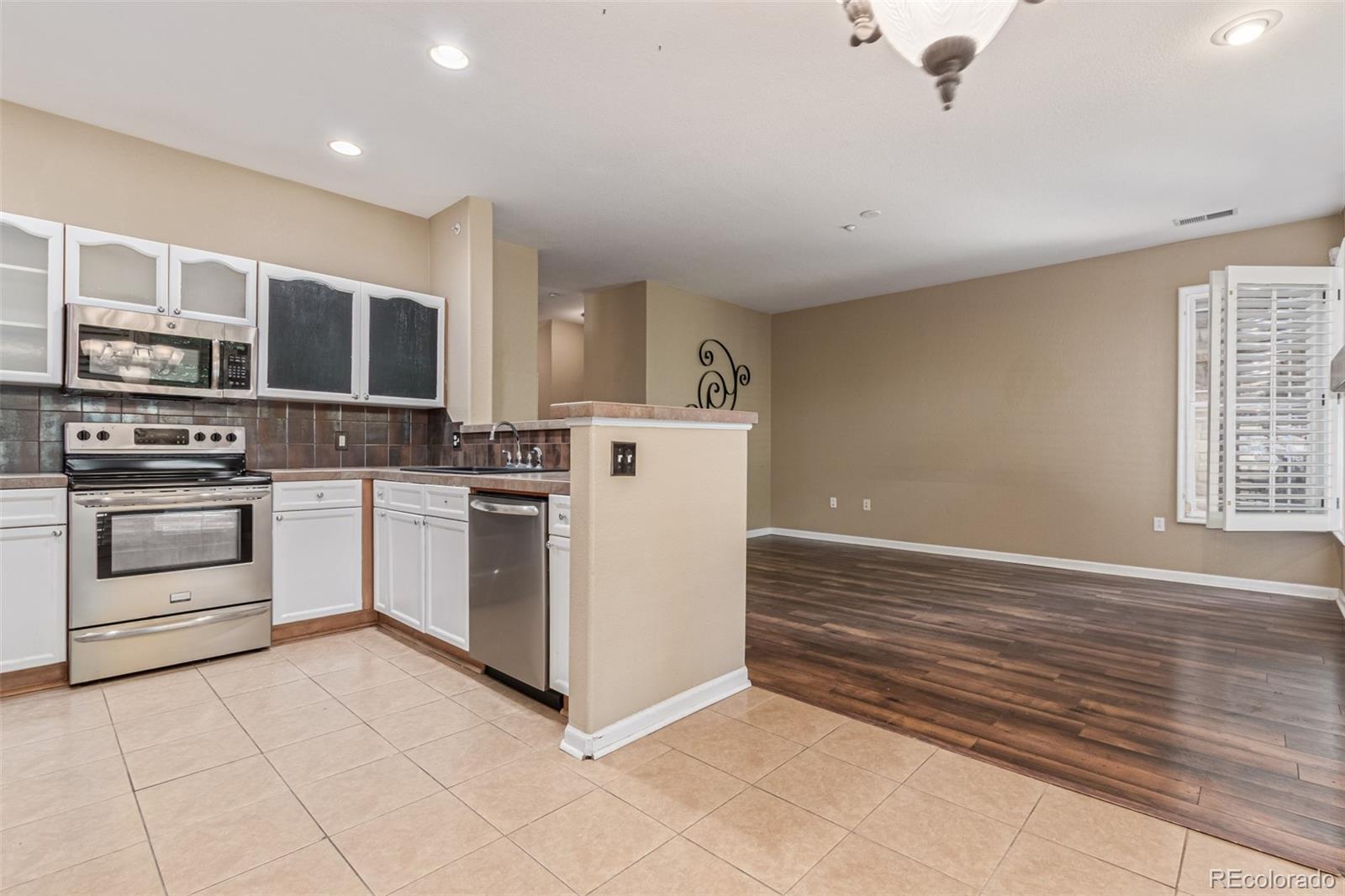 MLS Image #13 for 8427 s hoyt way 107,littleton, Colorado