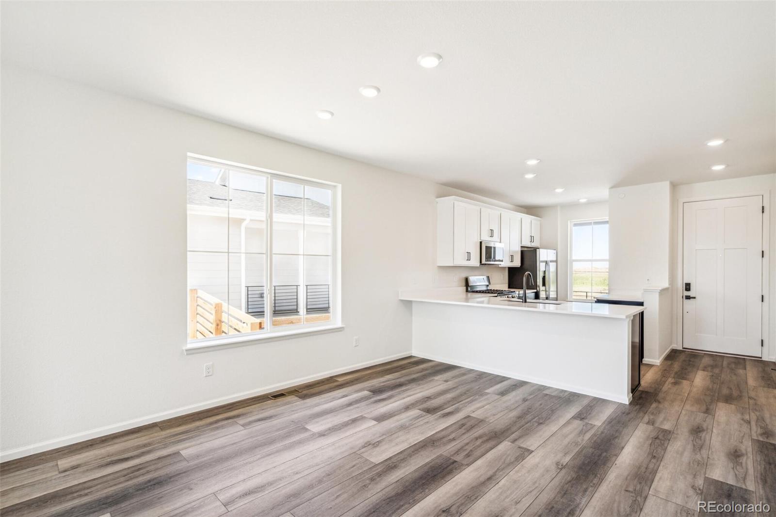 MLS Image #10 for 9265  cathay court,commerce city, Colorado