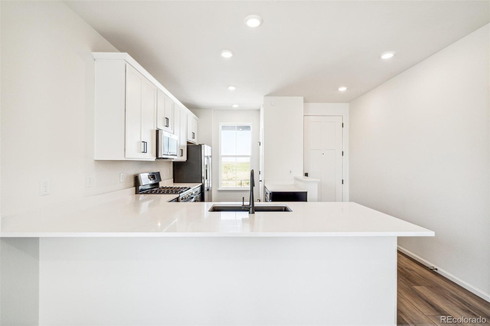 MLS Image #12 for 9265  cathay court,commerce city, Colorado