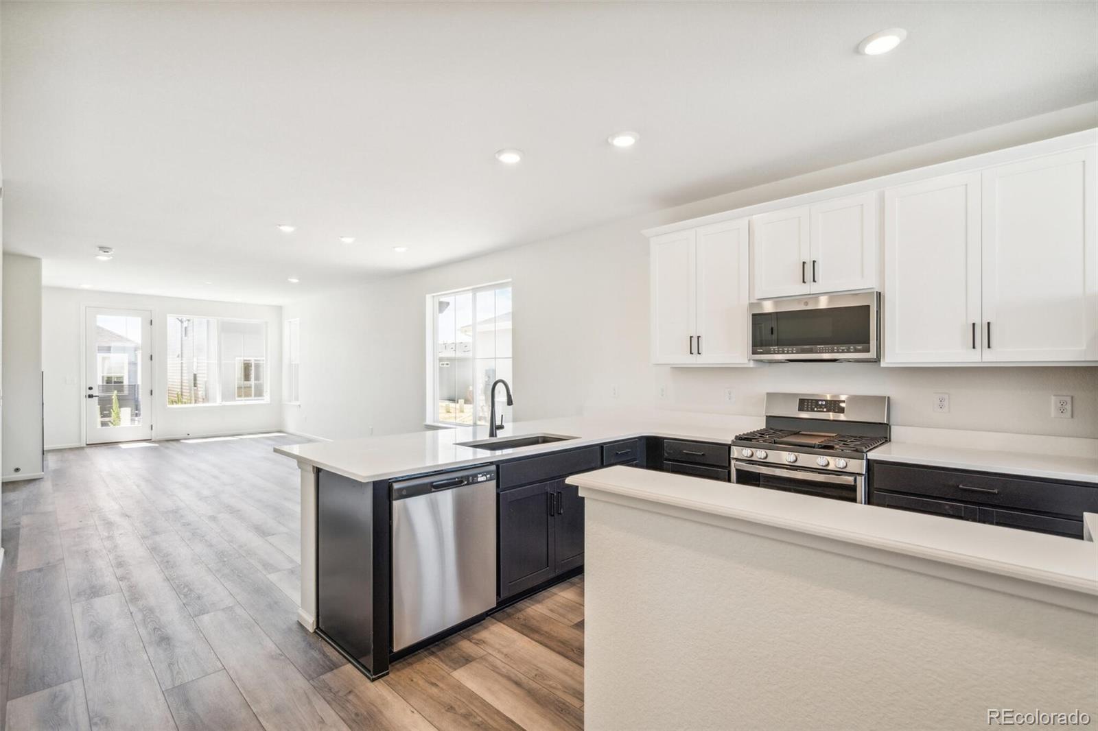 MLS Image #13 for 9265  cathay court,commerce city, Colorado
