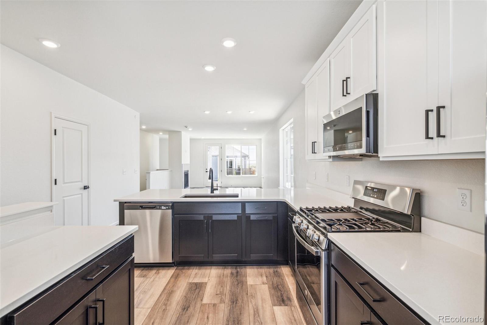 MLS Image #15 for 9265  cathay court,commerce city, Colorado