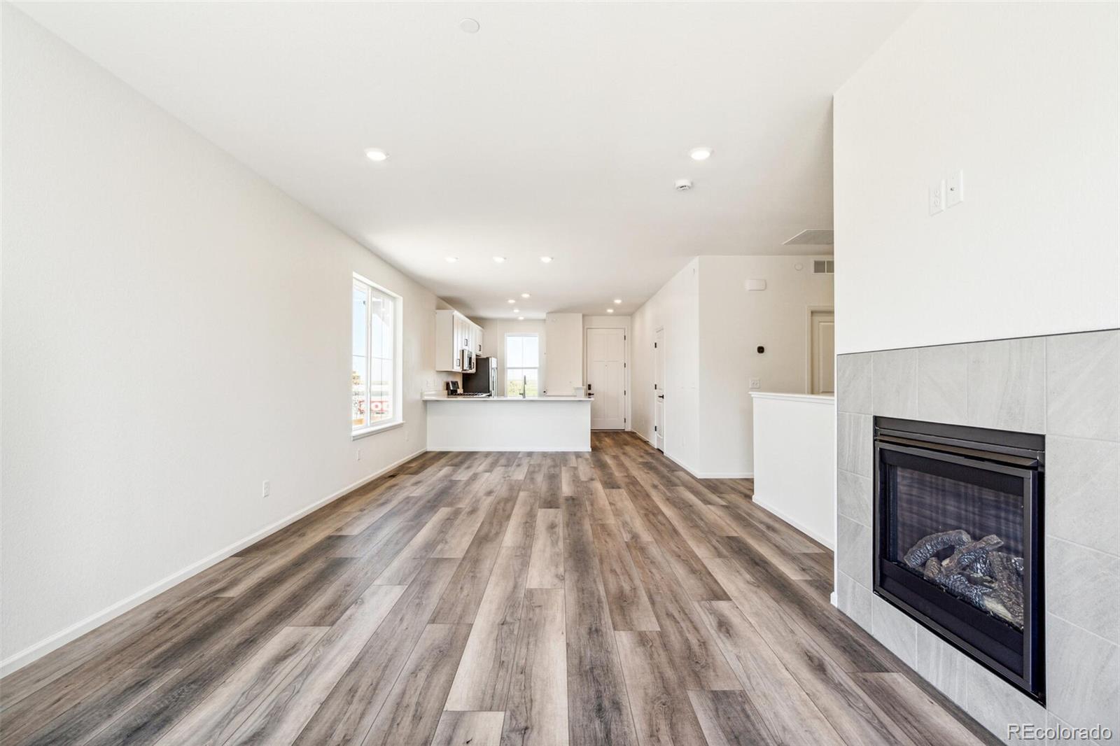 MLS Image #4 for 9265  cathay court,commerce city, Colorado