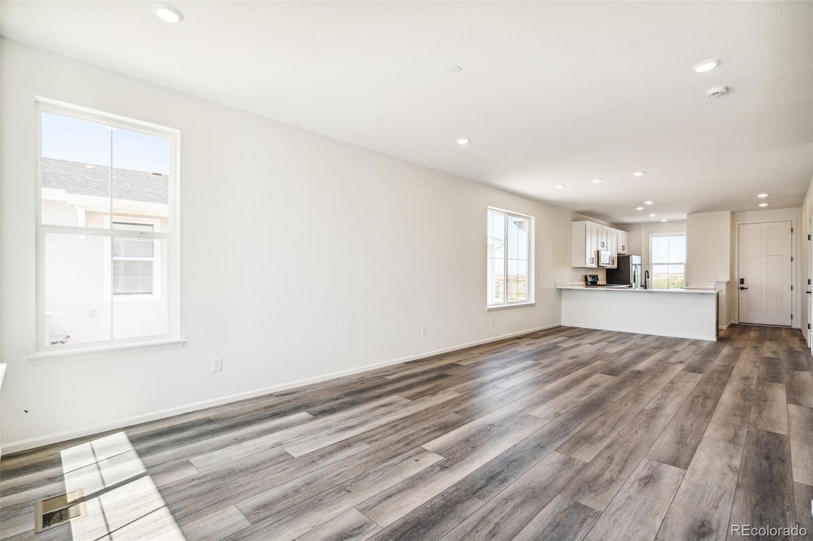 MLS Image #5 for 9265  cathay court,commerce city, Colorado