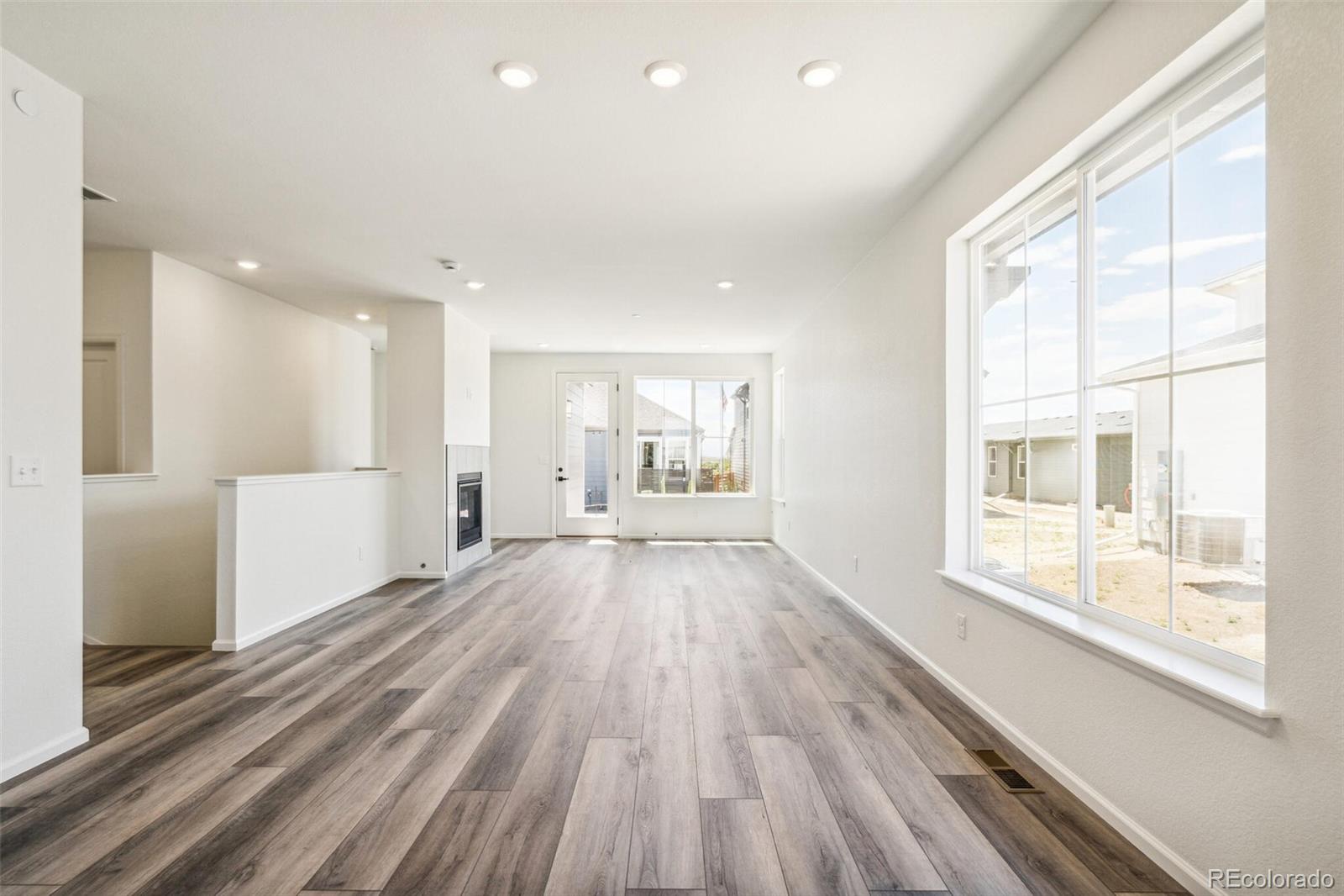 MLS Image #8 for 9265  cathay court,commerce city, Colorado