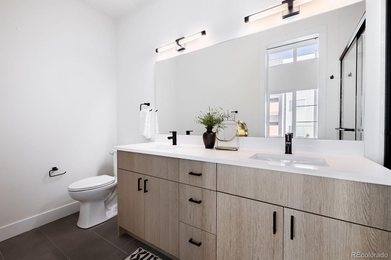 MLS Image #15 for 5227 n eliot street,denver, Colorado