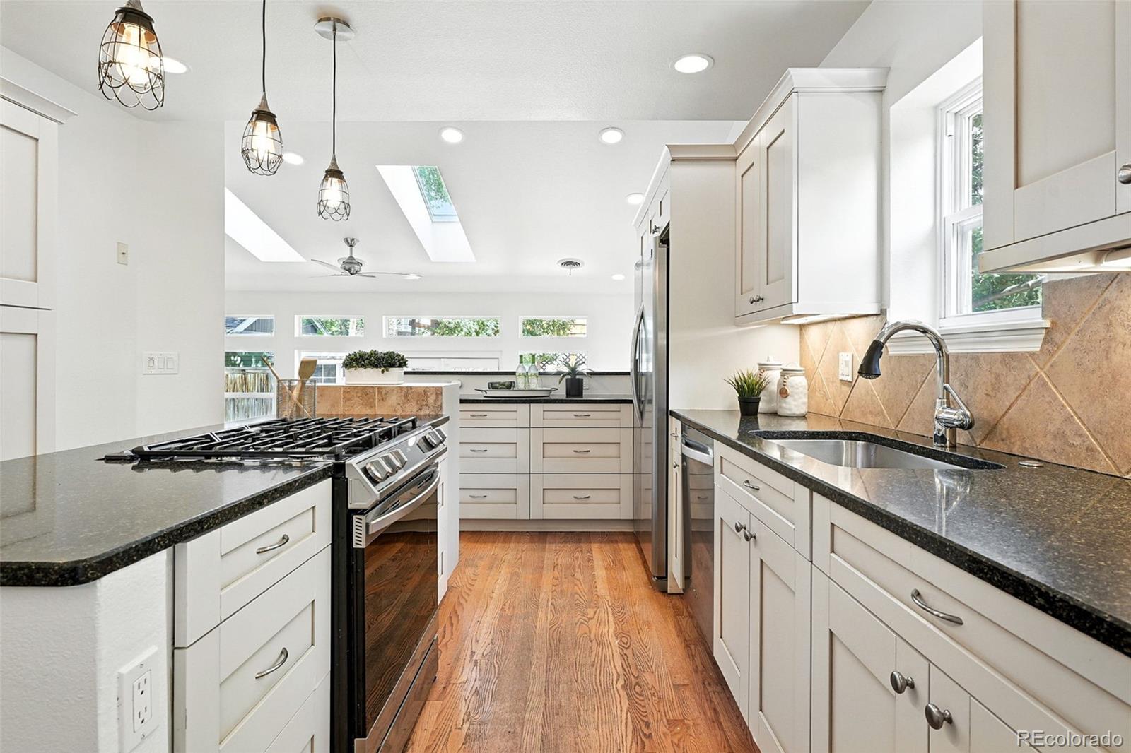 MLS Image #14 for 554 s logan street,denver, Colorado