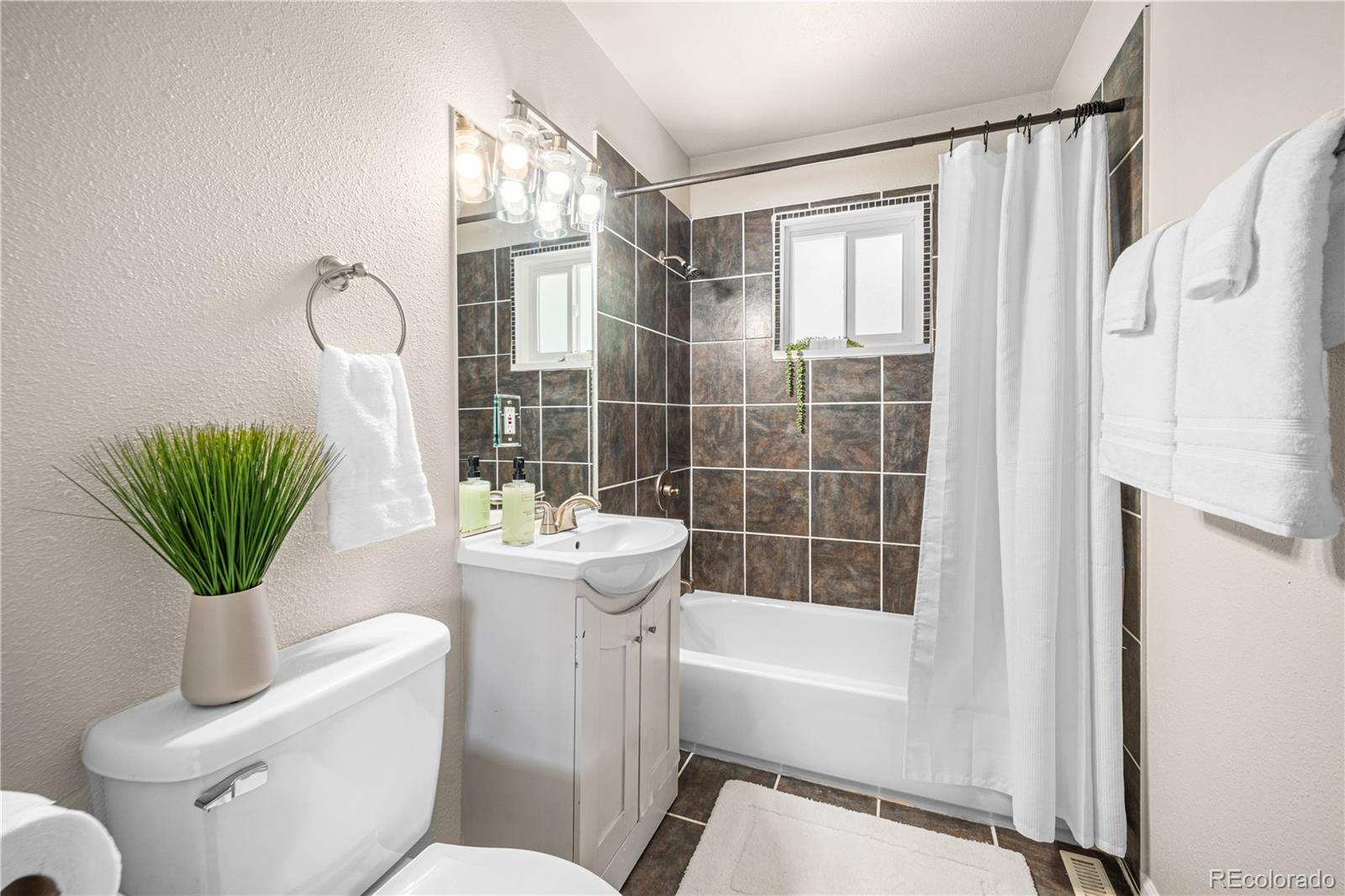 MLS Image #17 for 2925  azalea street,pueblo, Colorado