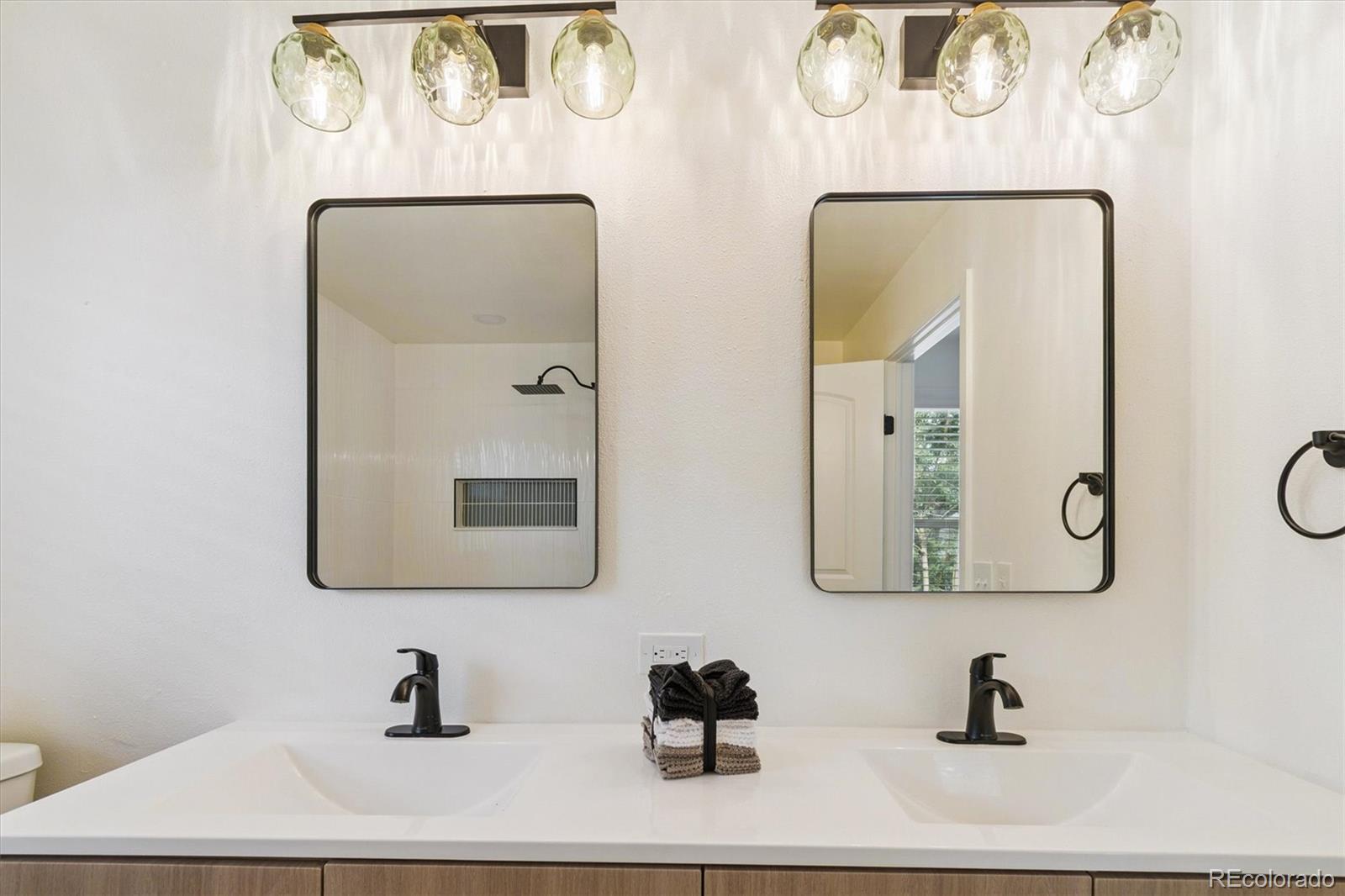 MLS Image #10 for 3866 s king street,denver, Colorado