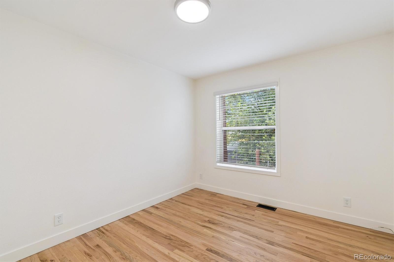 MLS Image #14 for 3866 s king street,denver, Colorado