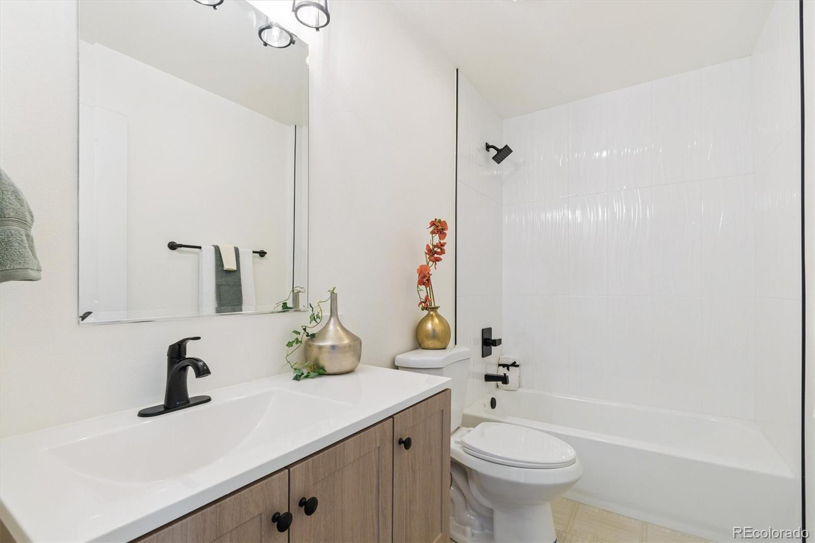 MLS Image #7 for 3866 s king street,denver, Colorado