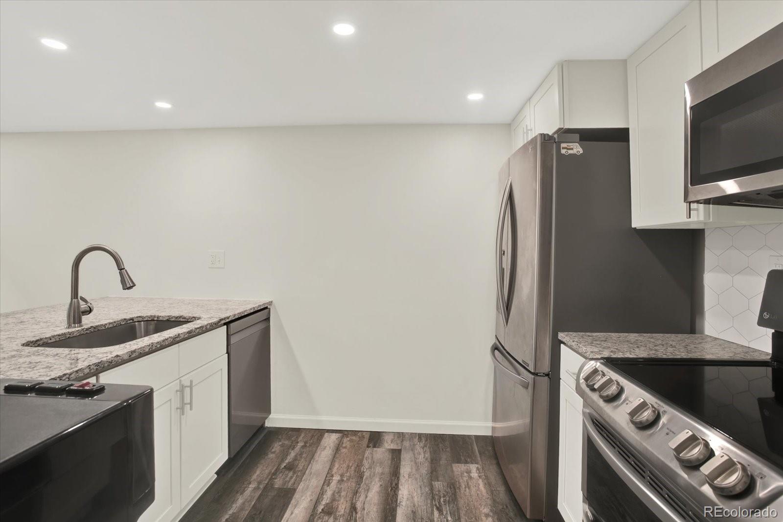 MLS Image #5 for 8055 e colorado avenue,denver, Colorado