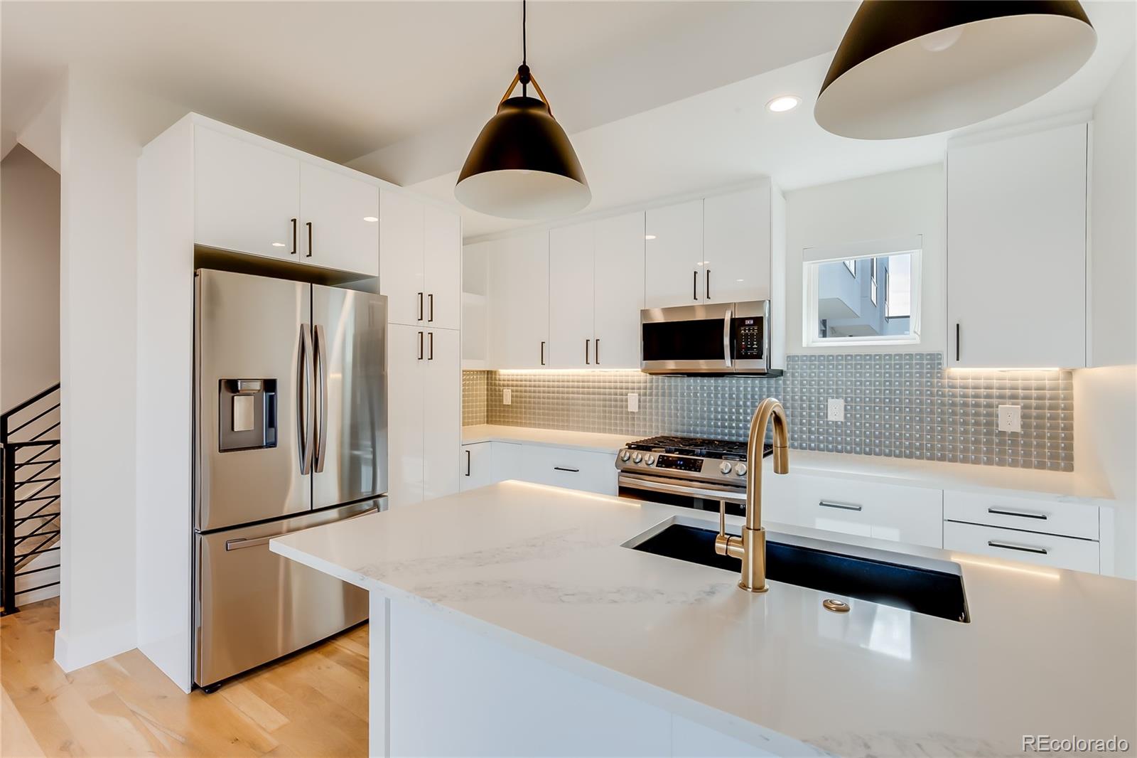 MLS Image #7 for 2400 s delaware street,denver, Colorado