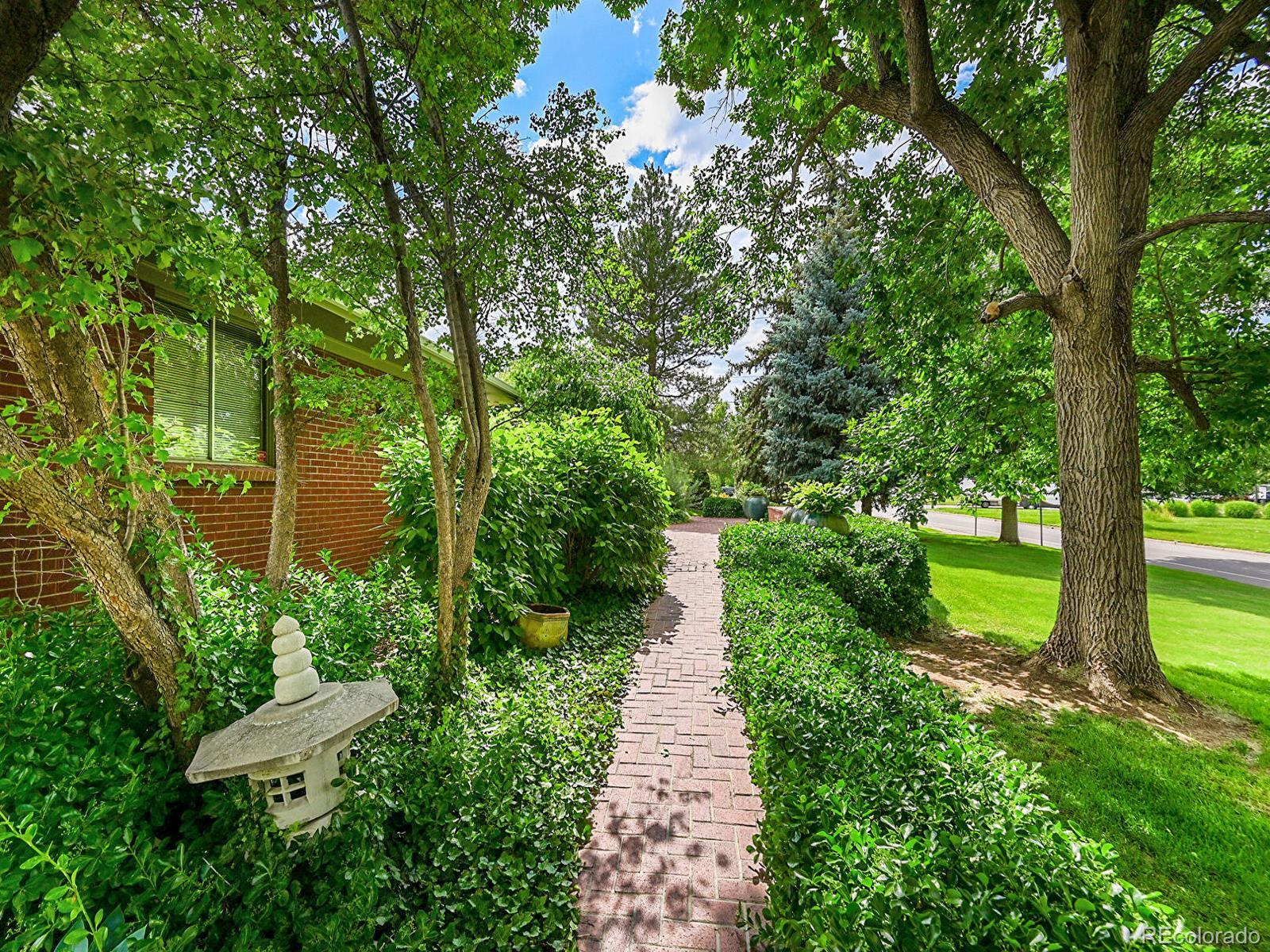 MLS Image #12 for 6550 e 6th avenue parkway,denver, Colorado
