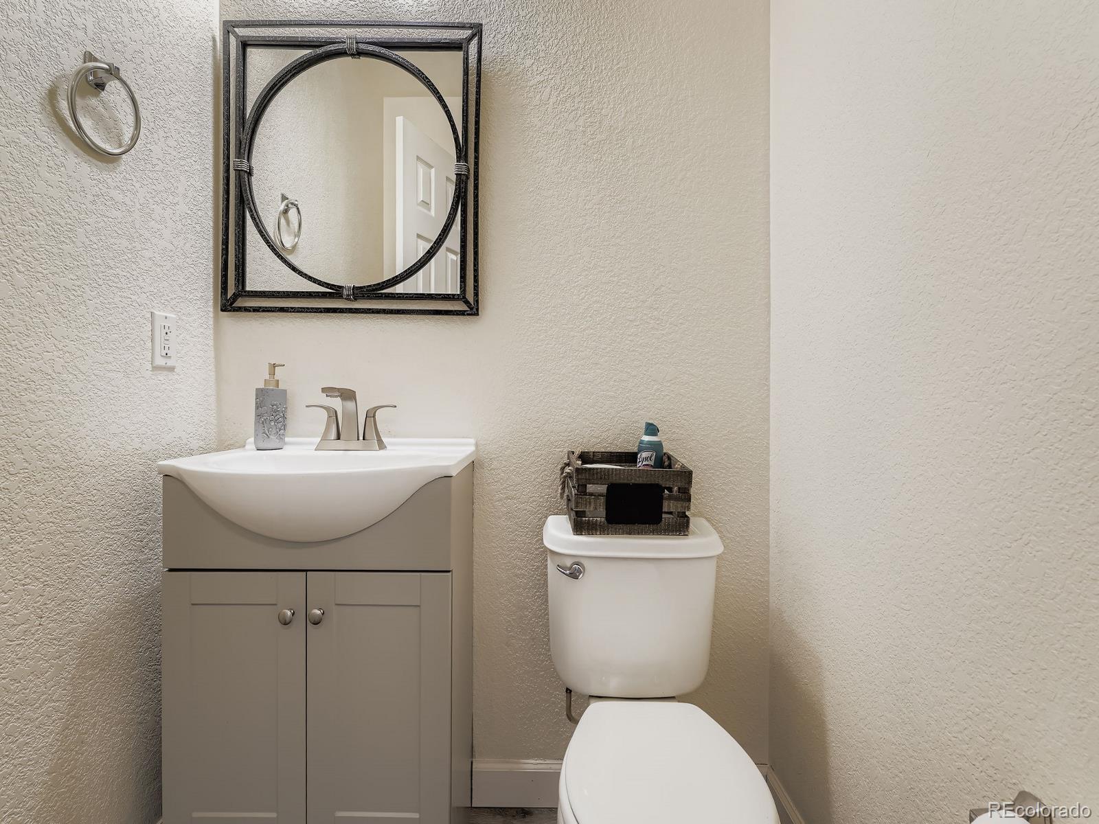 MLS Image #9 for 7531 s quemoy street,aurora, Colorado