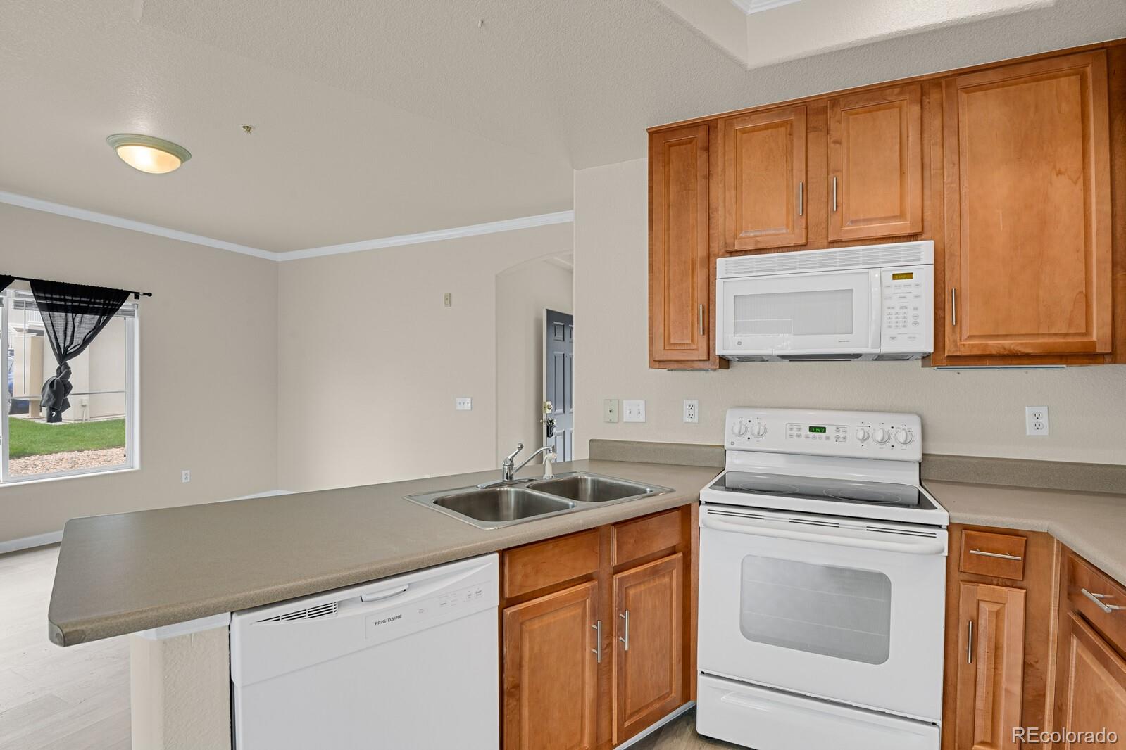MLS Image #13 for 1801 s dunkirk street,aurora, Colorado