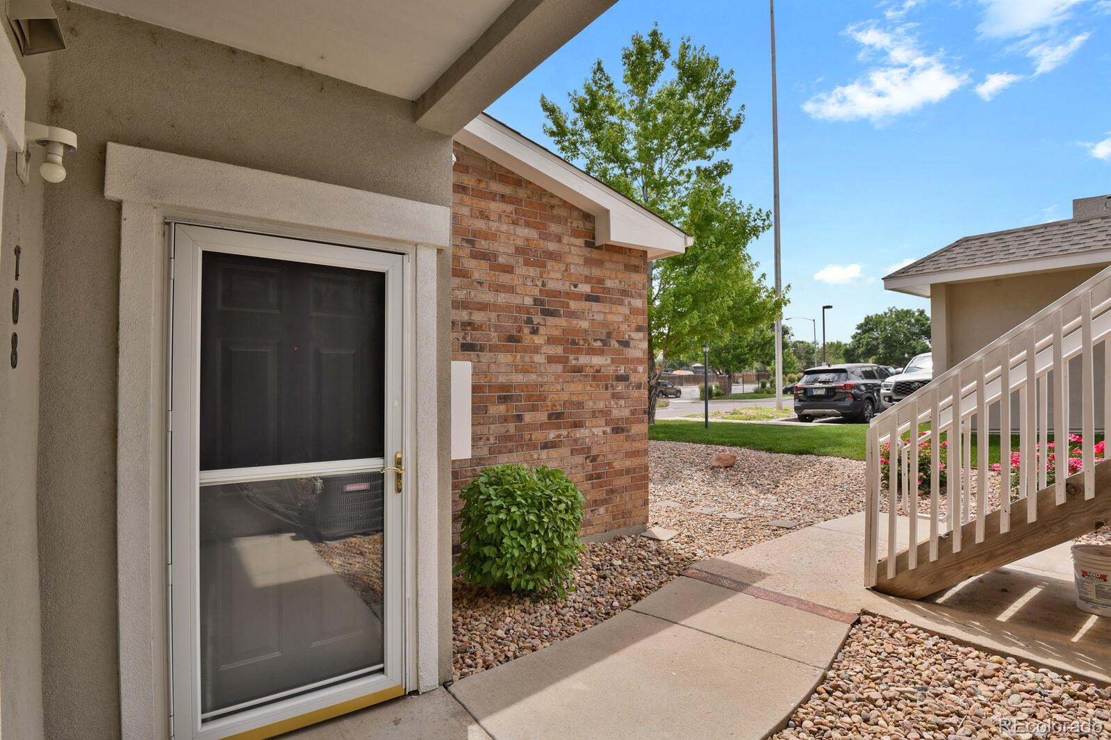 MLS Image #3 for 1801 s dunkirk street,aurora, Colorado