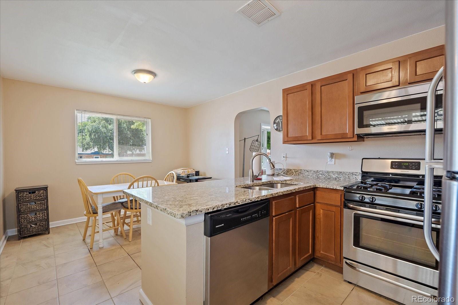 MLS Image #13 for 1561  phoenix court,thornton, Colorado