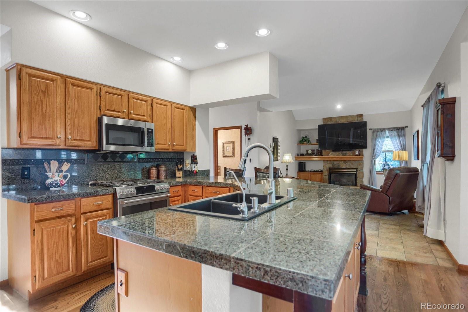 MLS Image #7 for 6112  alkire court,arvada, Colorado