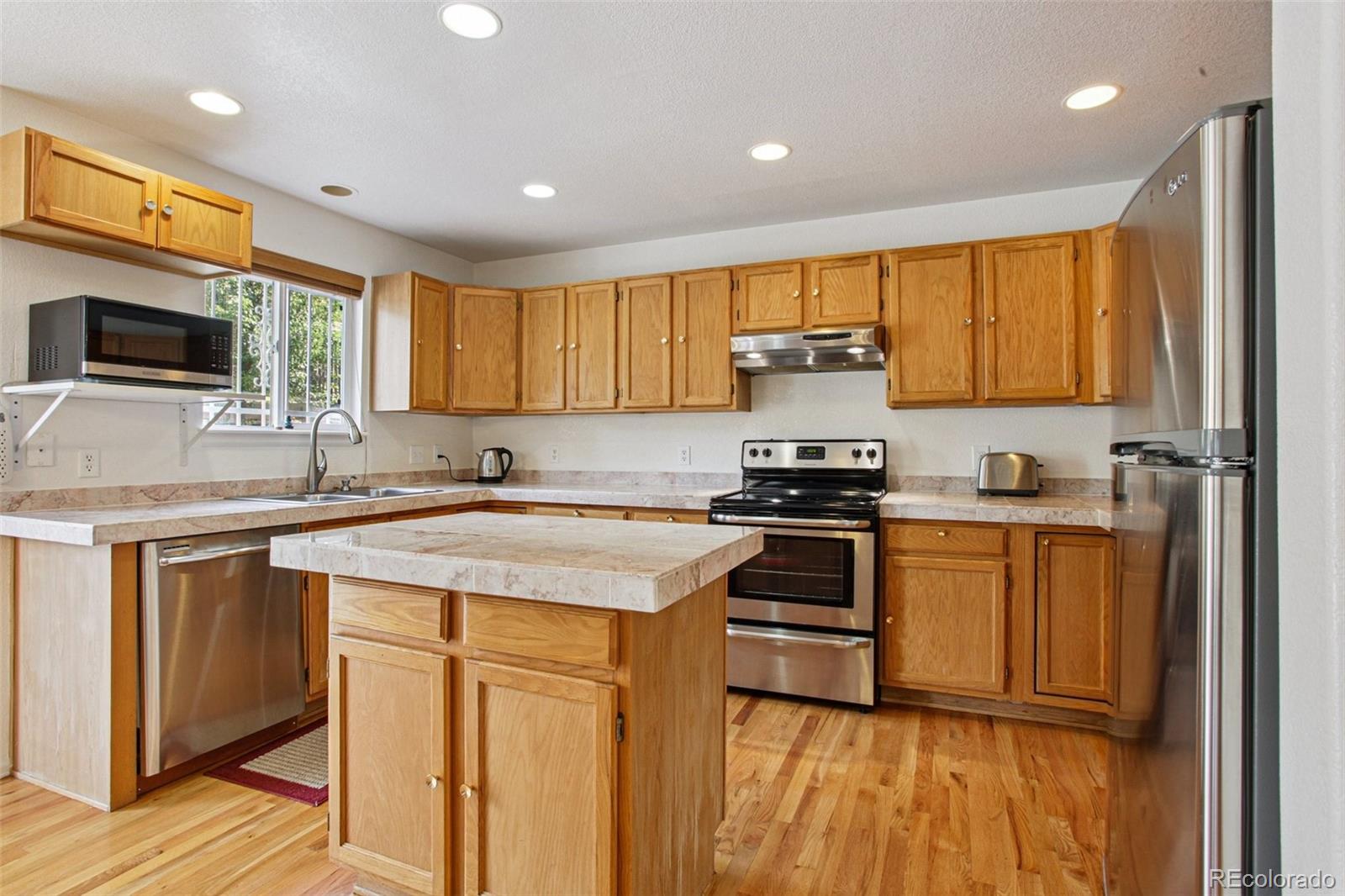 MLS Image #6 for 3575 w hamilton place,denver, Colorado