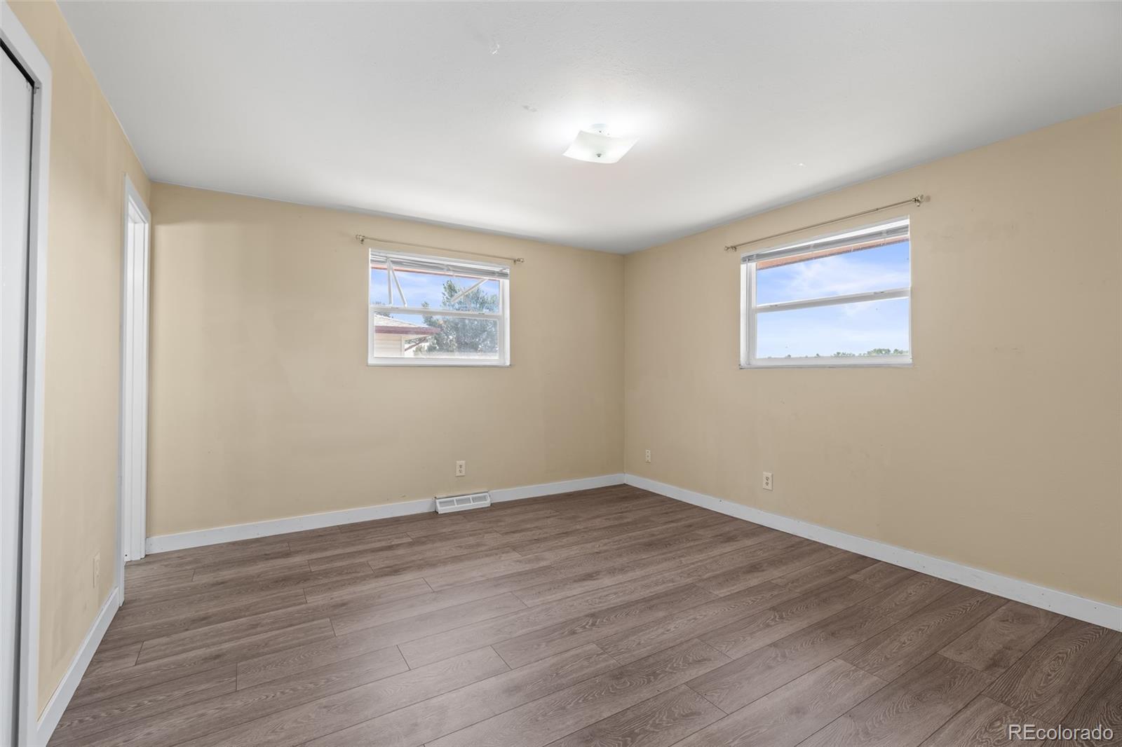 MLS Image #11 for 9022 w washburn place,lakewood, Colorado